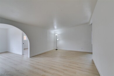 709 N 22nd St, Las Vegas, NV 89101 - photo 6