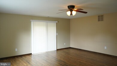 51 Wyndmoor Dr, East Windsor, NJ 08520 - photo 3