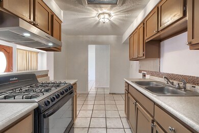 357 Maricela Dr, El Paso, TX 79915 - photo 4