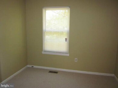 18602 Winding Creek Place, Germantown, MD 20874 - photo 6