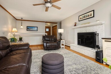42 Eastman Rd_W5_005