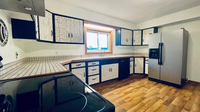 1375 N Court St, Circleville, OH 43113 - photo 7