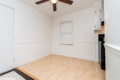 319 Orchard Ln (18)