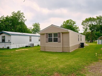 3315 Rosenberg St unit 2, Needville, TX 77461 - photo 2