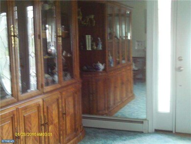 606 Clay Dr, Conshohocken, PA 19428 - photo 5