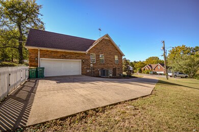 2010 Wild Cherry Ct, Lewisburg, TN 37091: NO HOA, bring your RV or Trailer