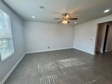 6814 E Riverside Dr unit 25, Austin, TX 78741 - photo 2