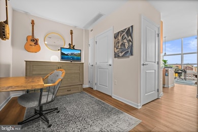 The Spectrum unit 617, Falls Church, VA 22046 - photo 4