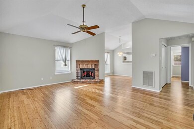 2433 Dalewood Ln, Bedford, TX 76022 - photo 5