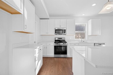 27151 Gallop Way, Saline, MI 48176 - photo 4