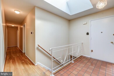 4205 Southend Rd, Rockville, MD 20853 - photo 5