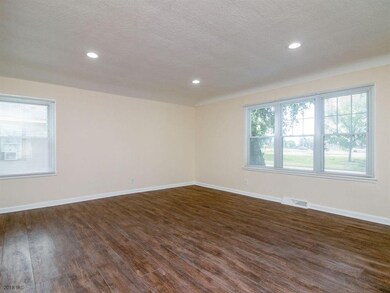 2942 State Ave, Des Moines, IA 50317 - photo 6