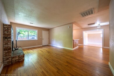 2907 Robert Ct-8