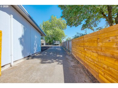 745 N van Duyn St, Eugene, OR 97401 - photo 6