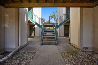 Entry Staircase
