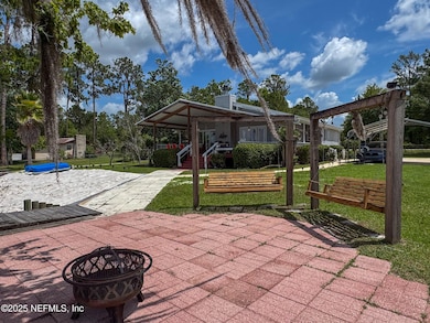 07) Lakeside patio
