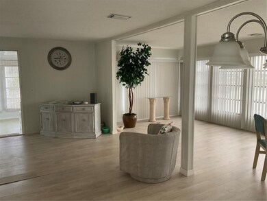 518 Vía Veneto, Venice, FL 34285 - photo 4