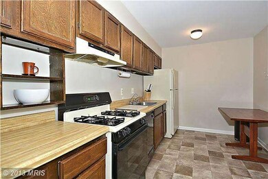 11805 Breton Ct unit 31D, Reston, VA 20191 - photo 3