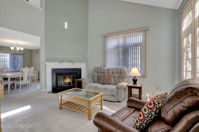 06-Family Room