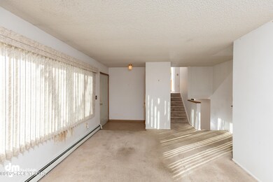 06-IMG_2588_Living Room_SSW