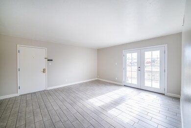 451 W Yucca Ct 03