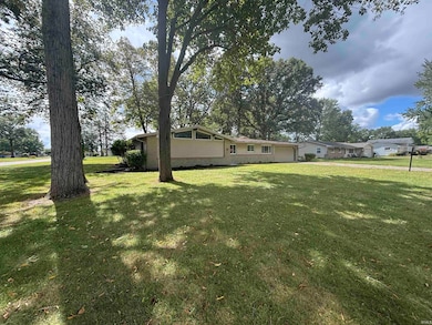 928 Straford Rd, New Haven, IN 46774 - photo 2