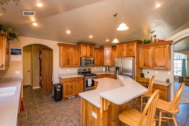 3083 S Noble Dr, Washington, UT 84780 - photo 4