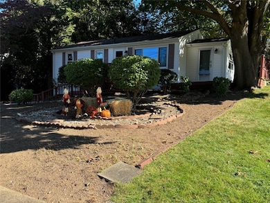 30 Okinawa Ave, Warwick, RI 02889 - photo 2