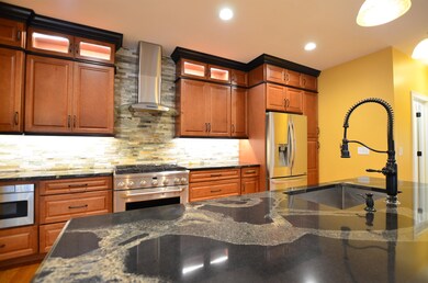 28 Fairmount St, Nashua, NH 03064 - photo 4