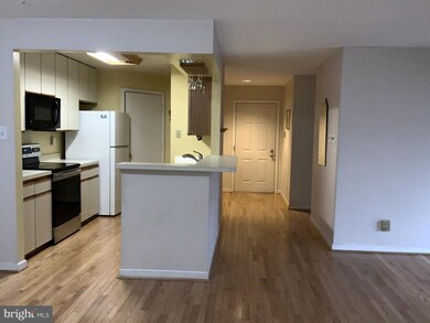 13706 Modrad Way unit 7, Silver Spring, MD 20904 - photo 5