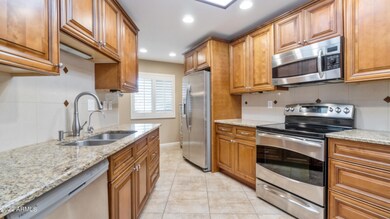 14049 N Palm Ridge Dr W, Sun City, AZ 85351 - photo 4