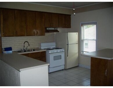 293 Crescent St unit 3-W, Fall River, MA 02720 - photo 2