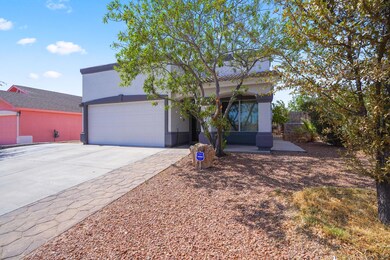 14262 Desert Cactus Dr, Horizon City, TX 79928 - photo 2