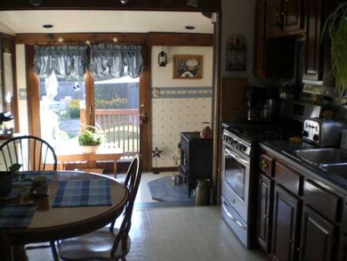 84 Ironton St, North Tonawanda, NY 14120 - photo 6