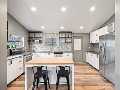 18350 NE 19th Ct, Citra, FL 32113 - photo 4