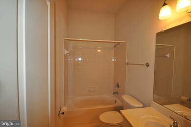 5986 Meadow Brook Dr, Burke, VA 22015 - photo 6