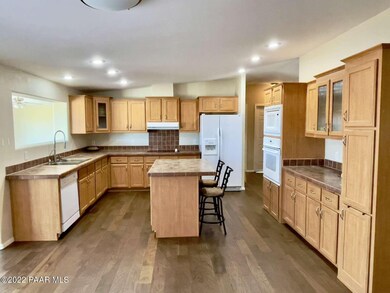 1355 W Curtis Ranch Rd, Paulden, AZ 86334 - photo 2