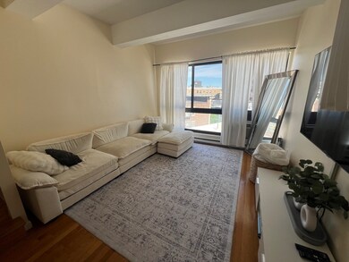 XII Stoneholm unit 617, Boston, MA 02115 - photo 2