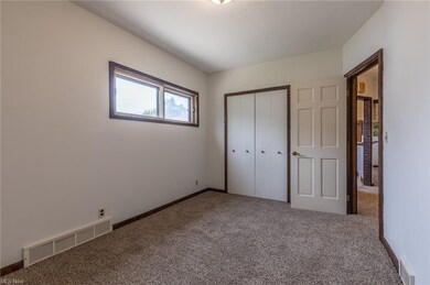 19602 Chickasaw Ave, Cleveland, OH 44119 - photo 7