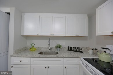 6511 Flanders Dr, Hyattsville, MD 20783 - photo 4