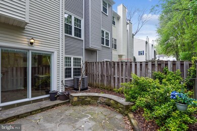 6110 Old Landing Way unit 66, Burke, VA 22015 - photo 7