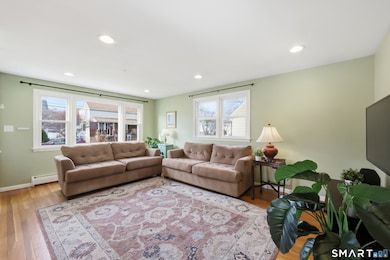 89 N Hoadley St, Naugatuck, CT 06770 - photo 4