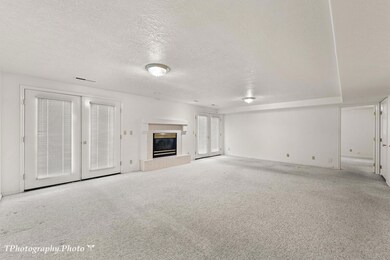 1419 Geronimo drive-21