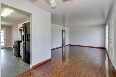 Dining to Kitchen