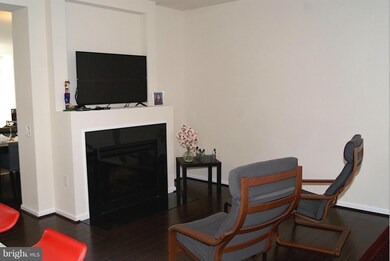 43489 Town Gate Square unit 1810, Chantilly, VA 20152 - photo 6