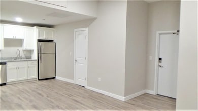 62 Lowell St unit 6, Manchester, NH 03101 - photo 4