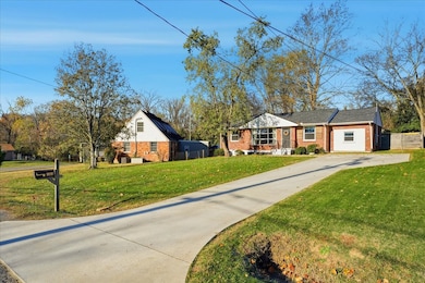 2403 Sandy Dr, Nashville, TN 37216 - photo 4