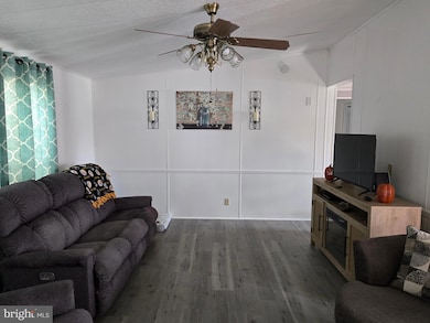 88 Maple Rd, Dover, PA 17315 - photo 3