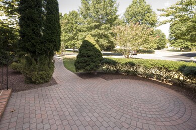 03_Front Entrance-2
