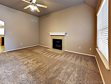 20216 E 43rd St S, Broken Arrow, OK 74014 - photo 3